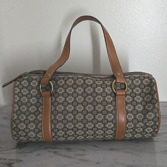 Nine West Barrel Purse - Picture 7 of 13